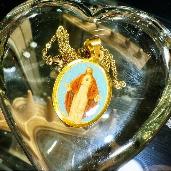 NEW Antique Vintage Yellow Gold-Plated Stainless Steel Savior Medallion Necklace - Picture 2 of 15